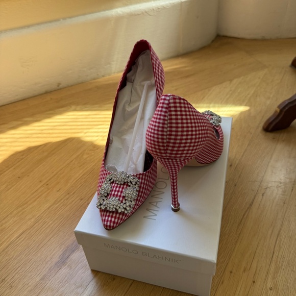 RARE Red and White Gingham Manolo Blahnik Pumps - Picture 2 of 4